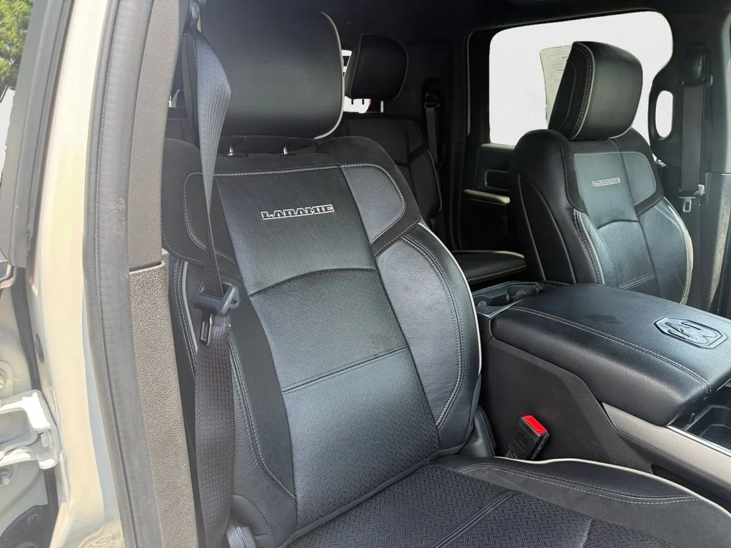 Used 2023 White Ram Laramie image 28