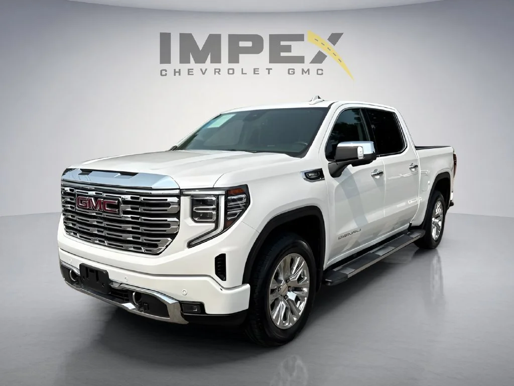 Used 2022 White Frost Tricoat GMC Denali image 1