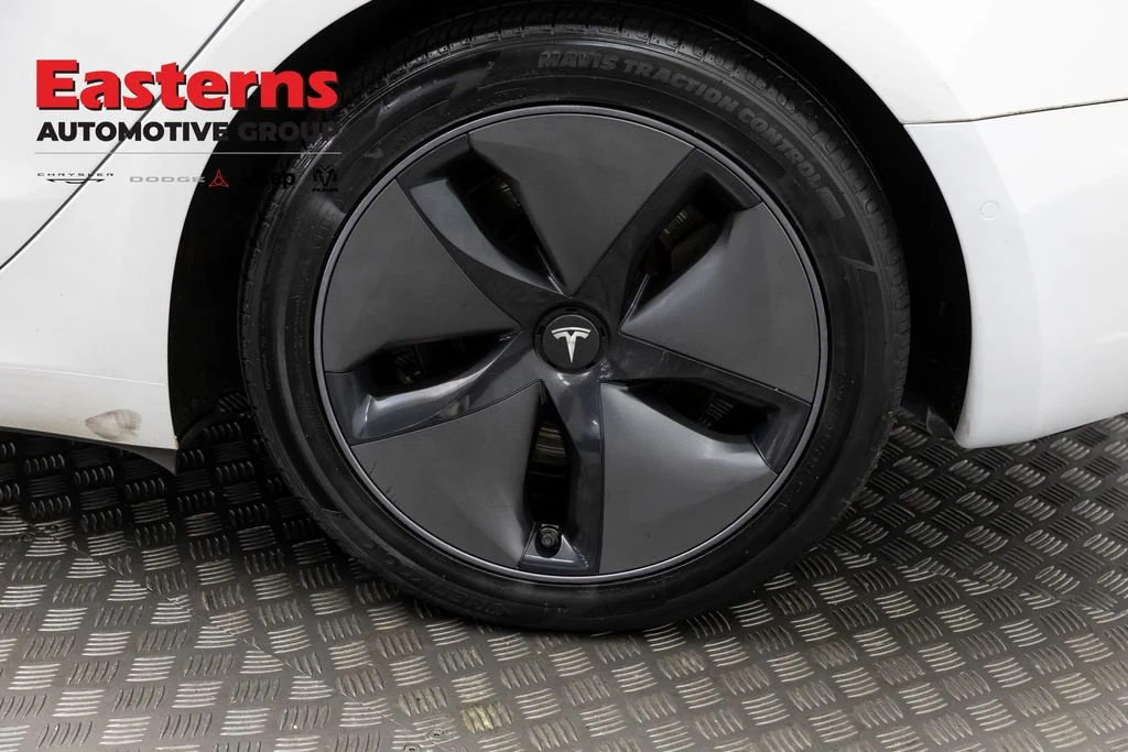 Used 2018 White Tesla Long Range image 26
