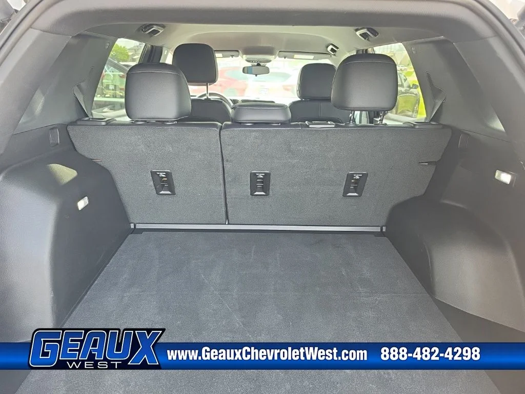 Used 2026 White Chevrolet LT image 37
