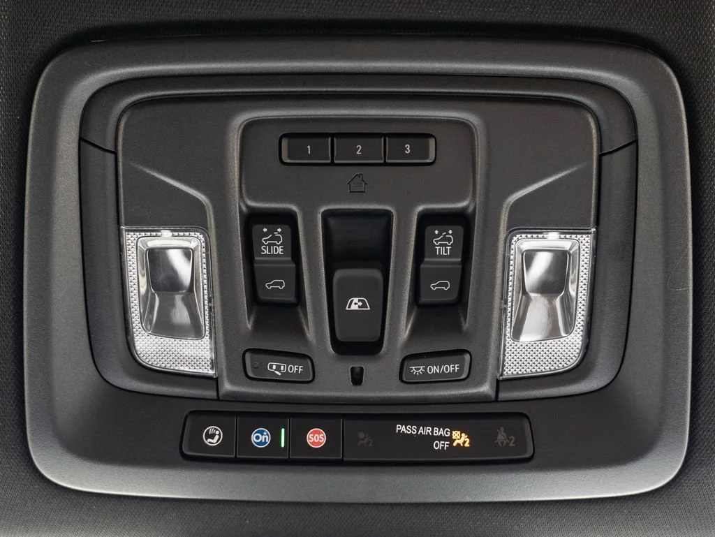 Used 2024 Iridescent Pearl Tricoat Chevrolet High Country image 41