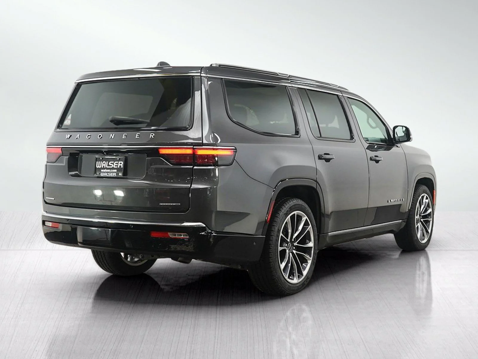 Used 2022 Baltic Gray Metallic Clearcoat Jeep Series III image 5
