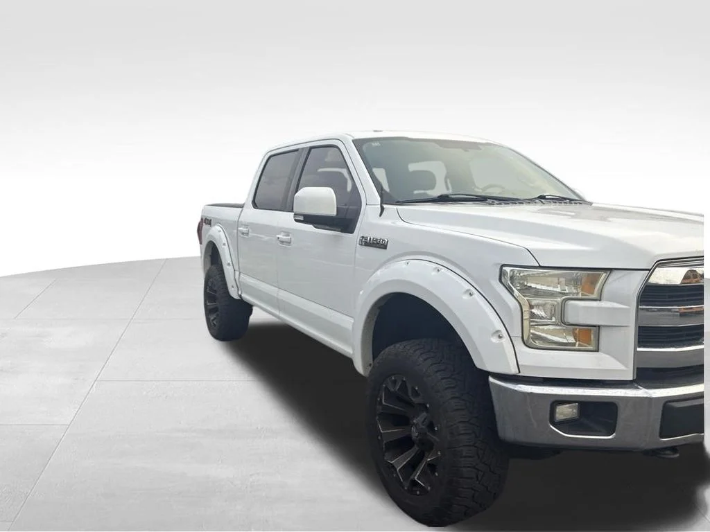 Used 2016 White Ford Lariat image 3