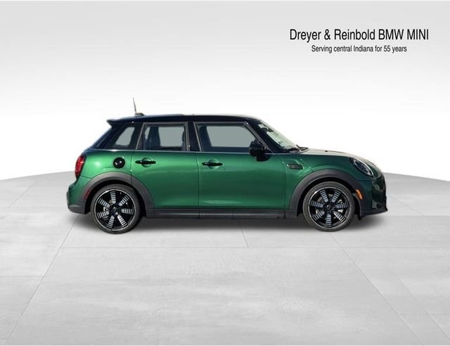 2023 Mini Cooper 4 Door Hardtop Signature photo 2
