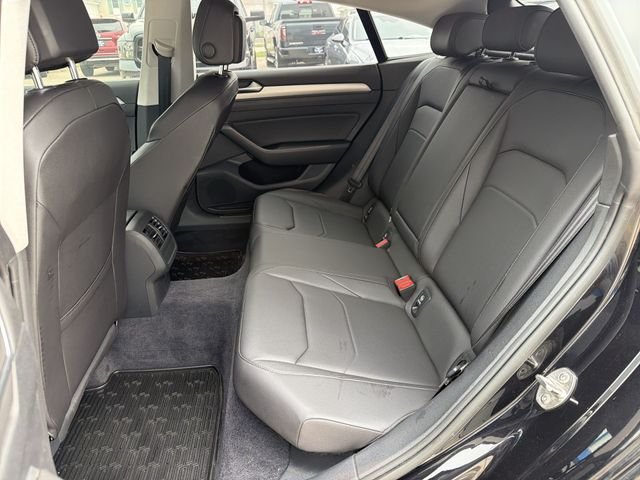 Used 2019 Black Volkswagen 2.0T SE image 24