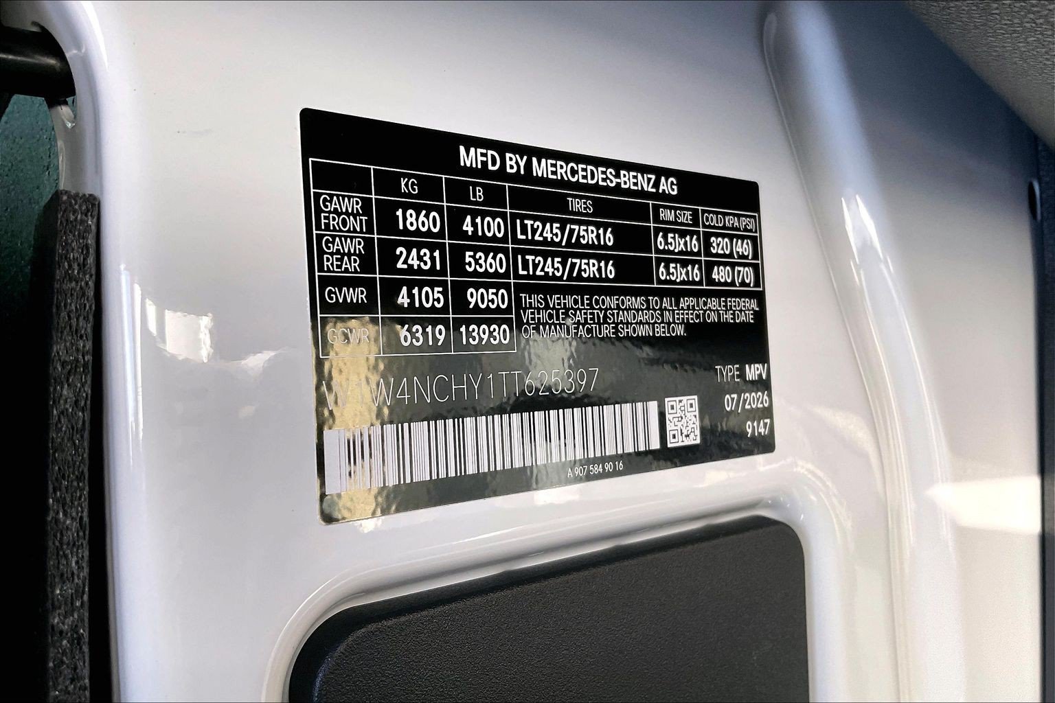New 2026 Arctic White Mercedes-Benz Crew 170 WB image 24