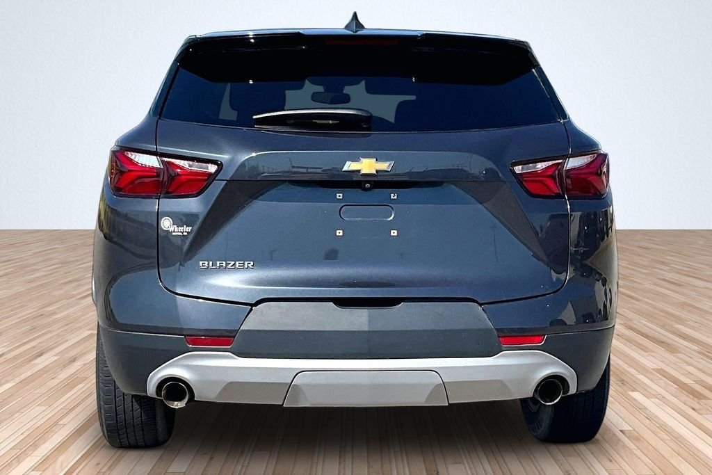 Used 2022 Gray Chevrolet LT image 4