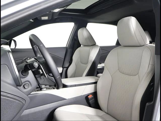 Certified Used 2025 Iridium Lexus Premium+ image 7