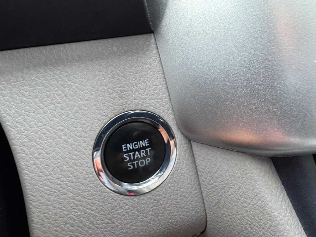 Used 2015 Gray Toyota Limited image 24