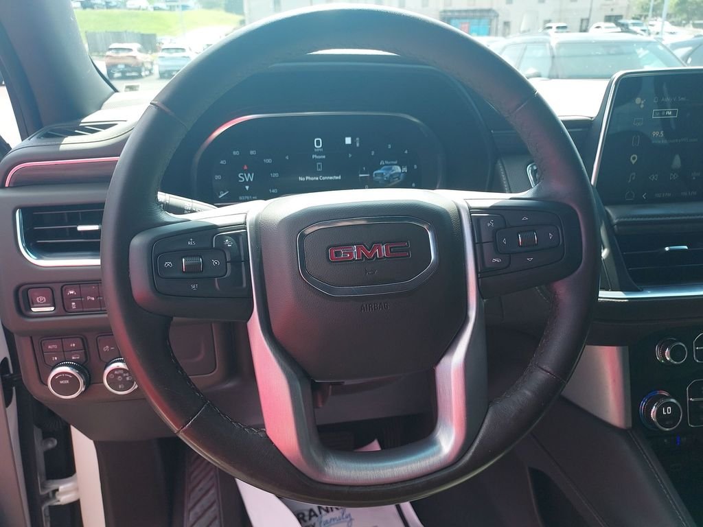 Used 2023 White GMC SLT image 20