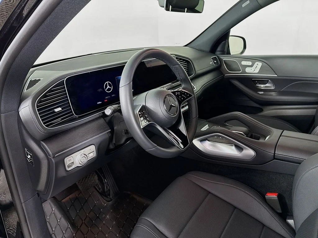 Used 2026 Obsidian Black Metallic Mercedes-Benz GLE 350 image 4
