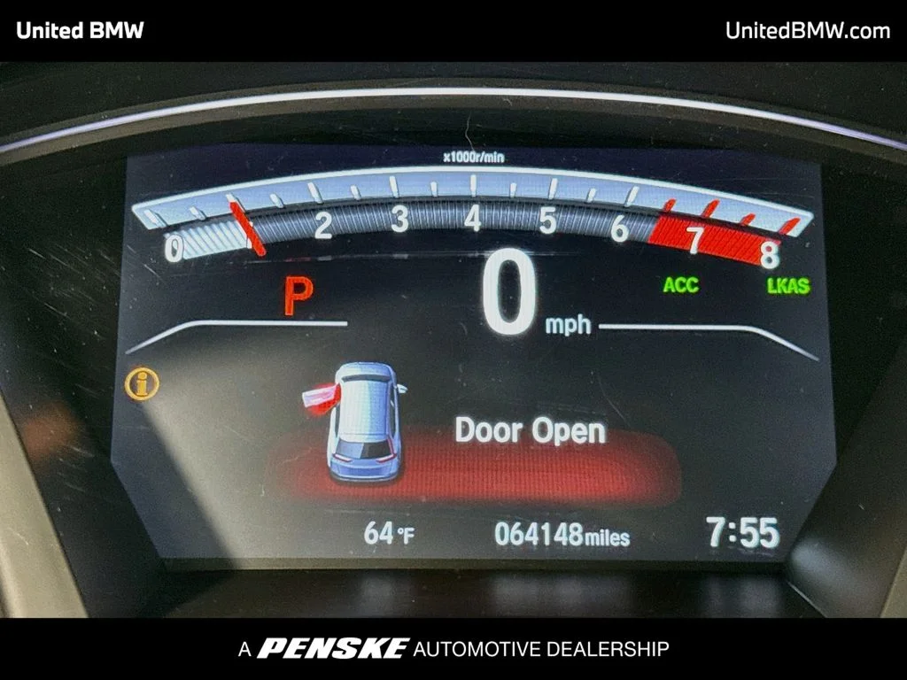 Used 2018 Lunar Silver Metallic Honda Touring image 14