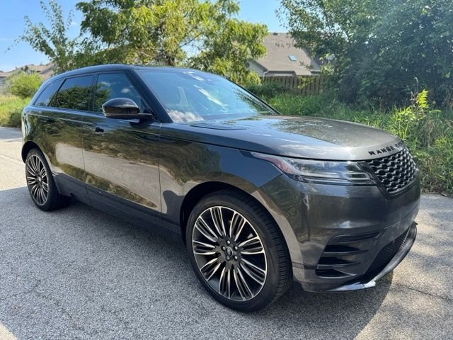 Certified Used 2023 Carpathian Gray Premium Metallic Land Rover R-Dynamic S MHEV image 4