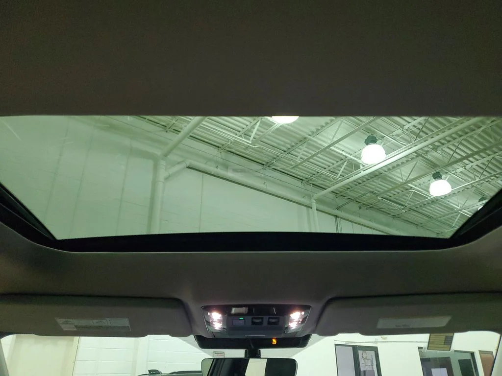 New 2026 Gray Mitsubishi SEL image 17