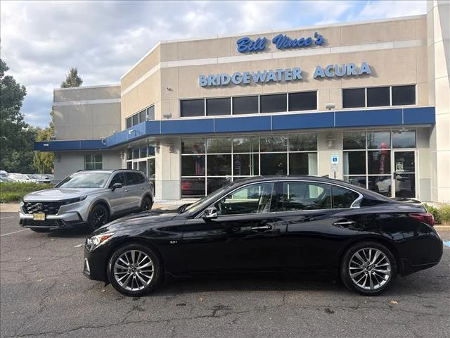 Used 2019 Black Obsidian (kh3) INFINITI 3.0T Luxe image 1