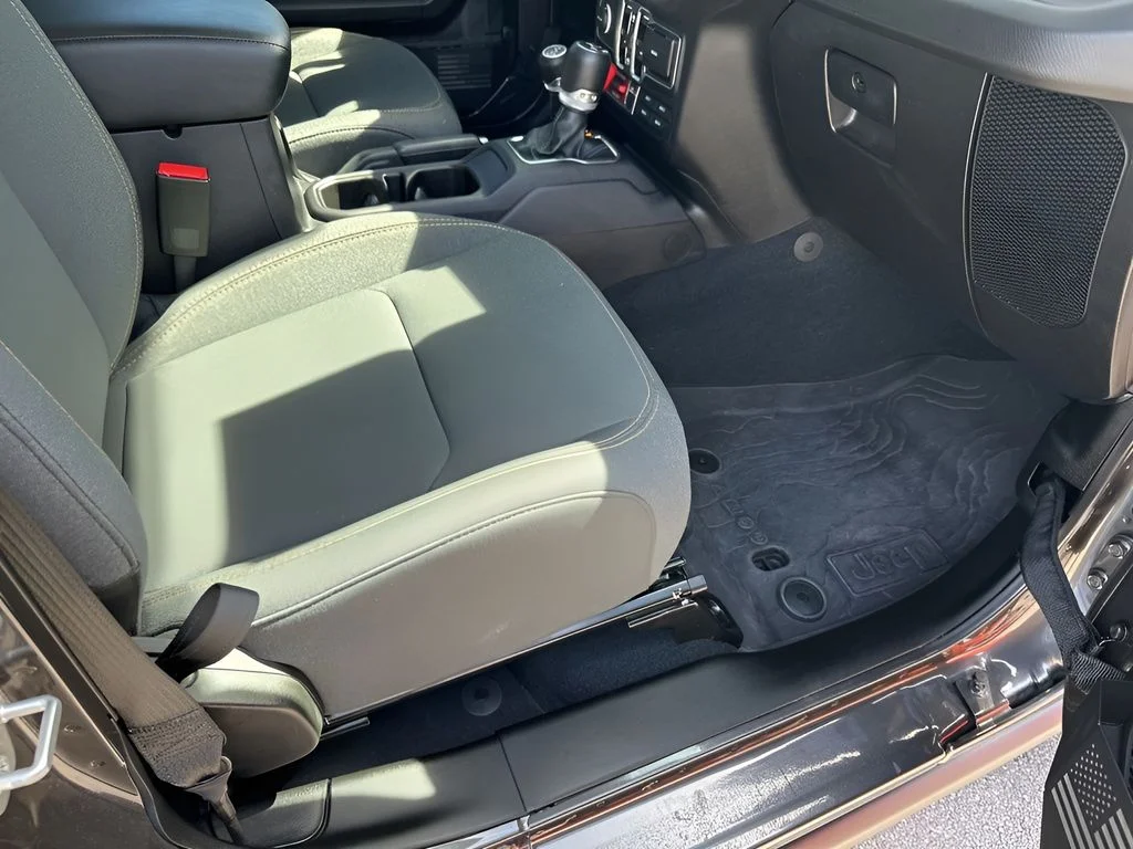 Used 2024 Gray Jeep Sport image 16