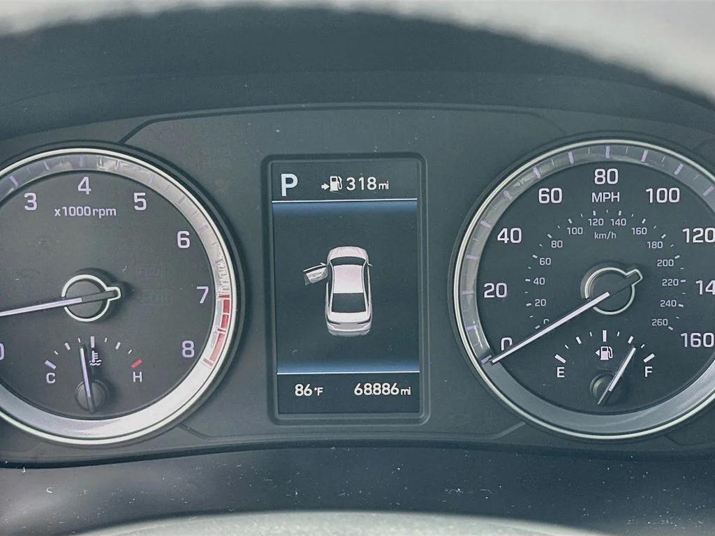 Used 2019 White Hyundai SEL image 12