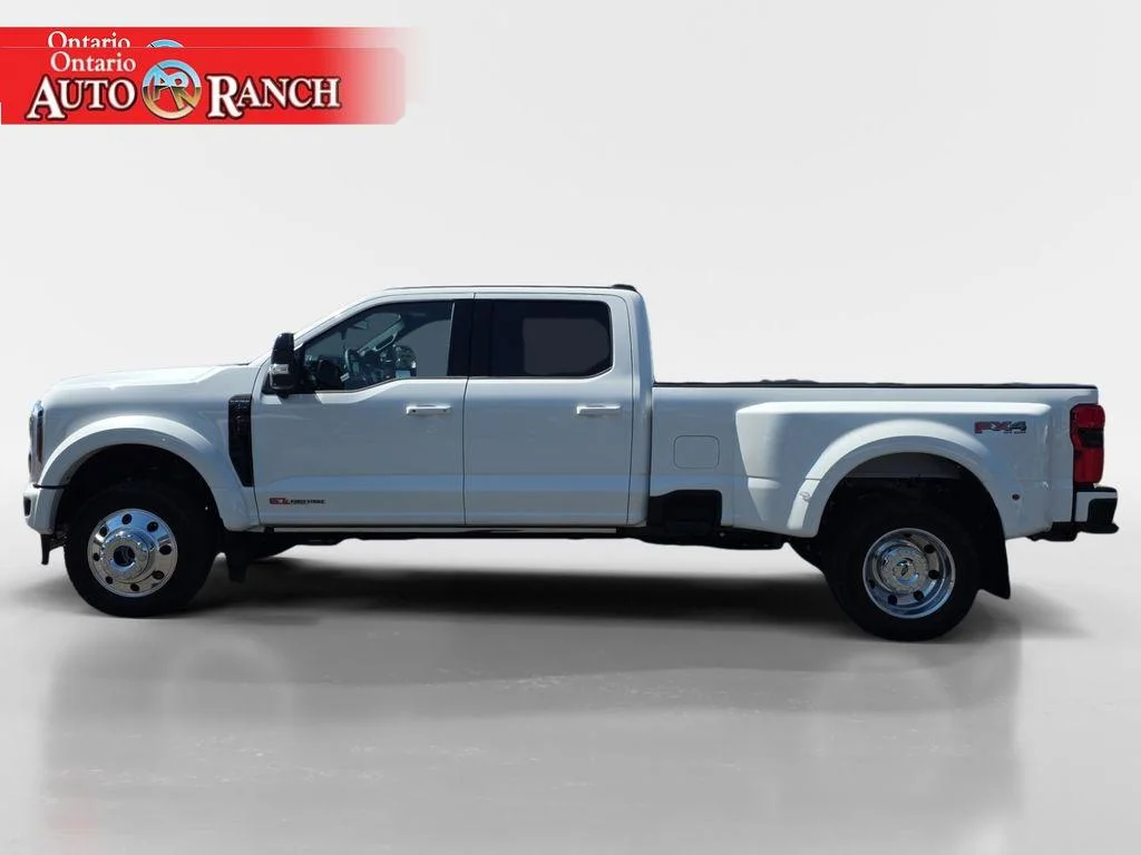 New 2026 Star White Metallic Tri-Coat Ford Platinum image 2