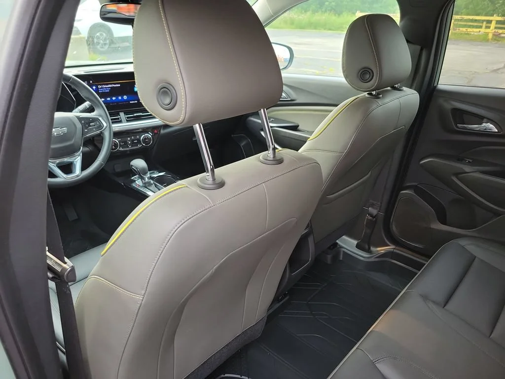 Used 2024 Cacti Green Chevrolet ACTIV image 23