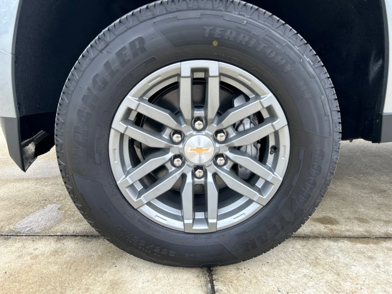 New 2026 Sterling Gray Metallic Chevrolet LT image 9