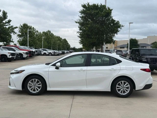 2025 Toyota Camry LE - Photo 36