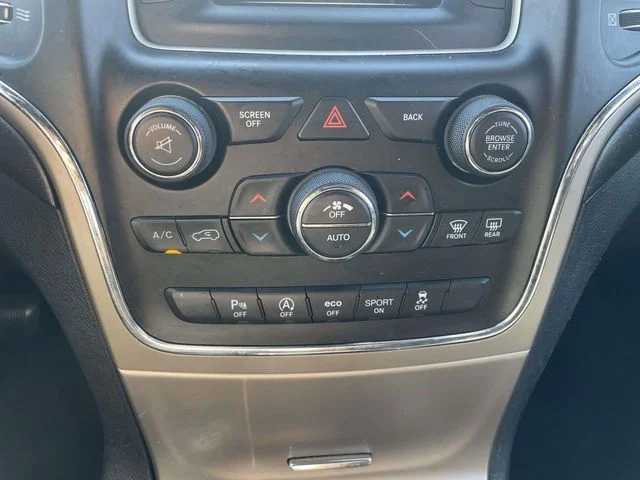 Used 2016 Black Jeep Laredo image 29