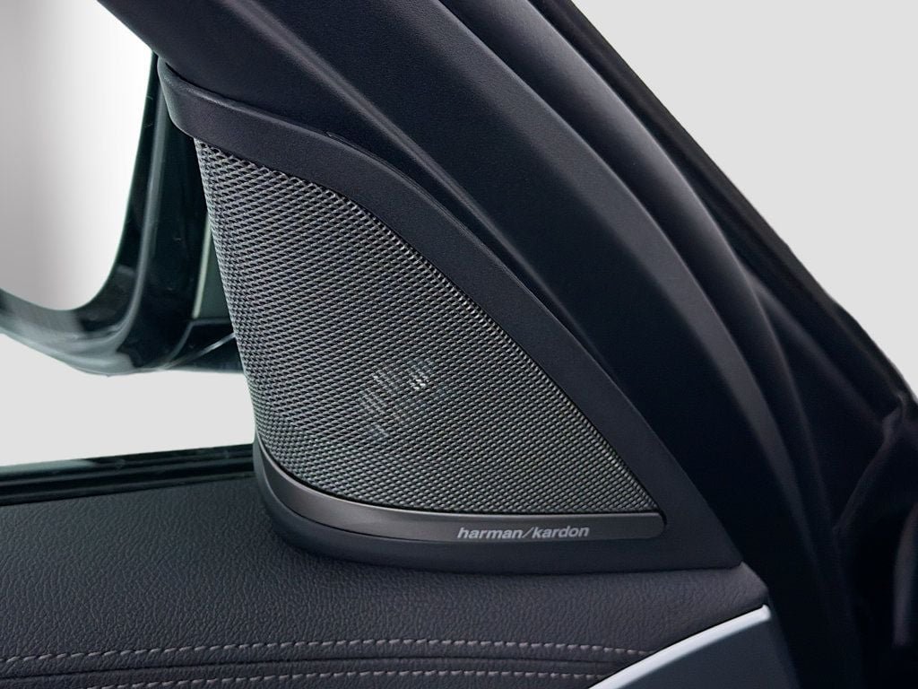 Used 2021 Carbon Black Metallic BMW M550i xDrive image 20