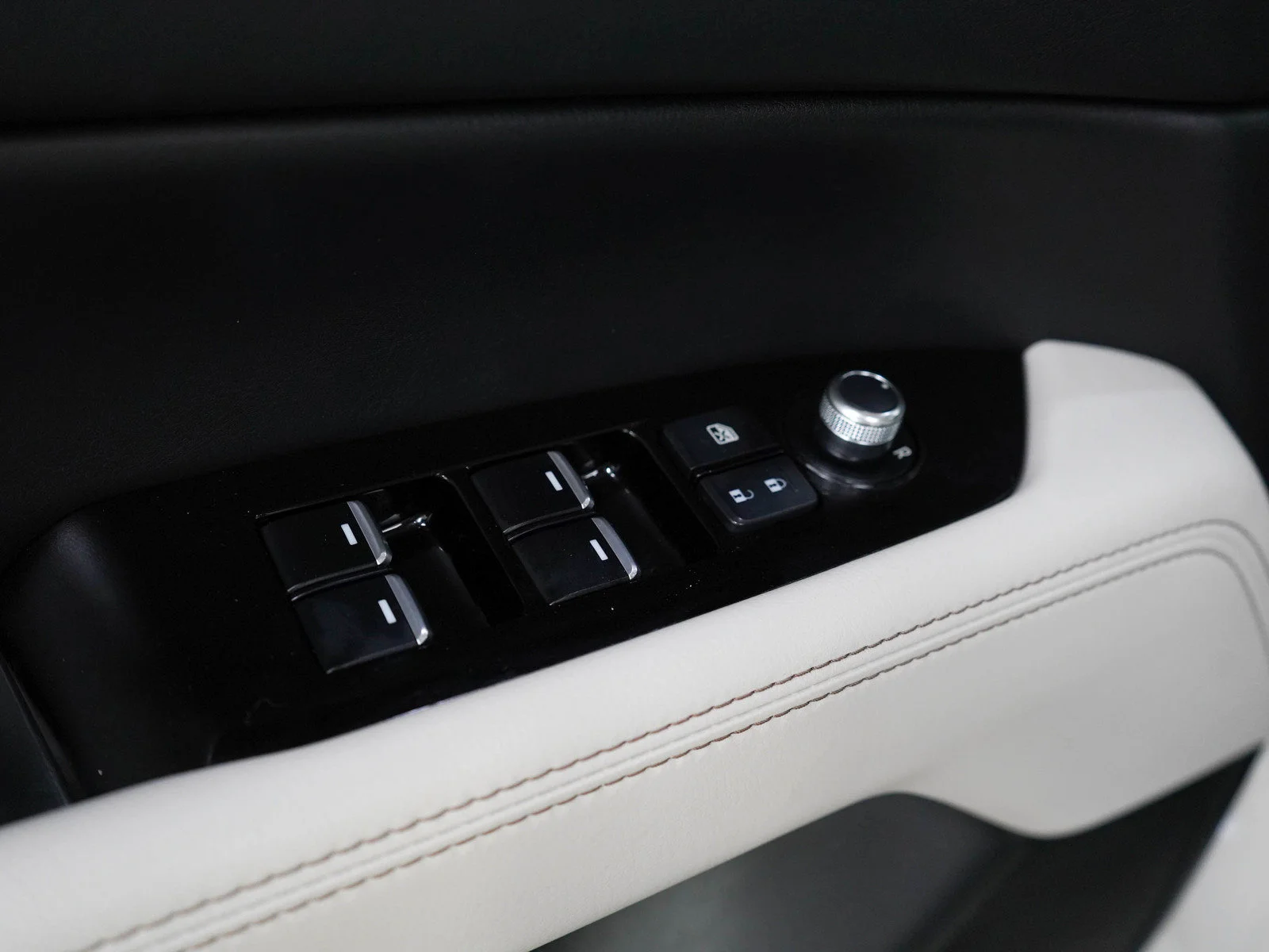 Used 2023 Rhodium White Metallic Mazda 2.5 S Premium Package image 20