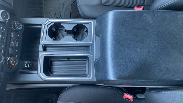 Used 2018 Blue Jeans Metallic Ford XL image 27