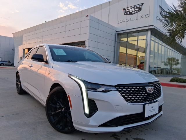 2022 Cadillac CT4