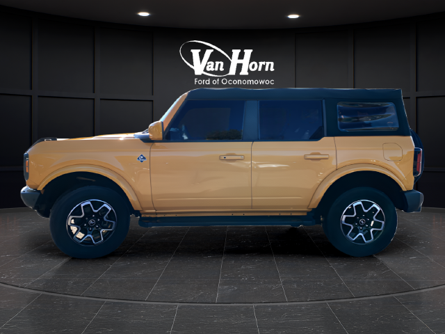Used 2021 Cyber Orange Metallic Tricoat Ford Outer Banks image 4