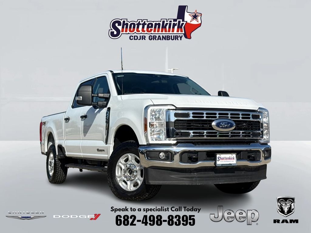 Used 2025 White Ford XLT image 1