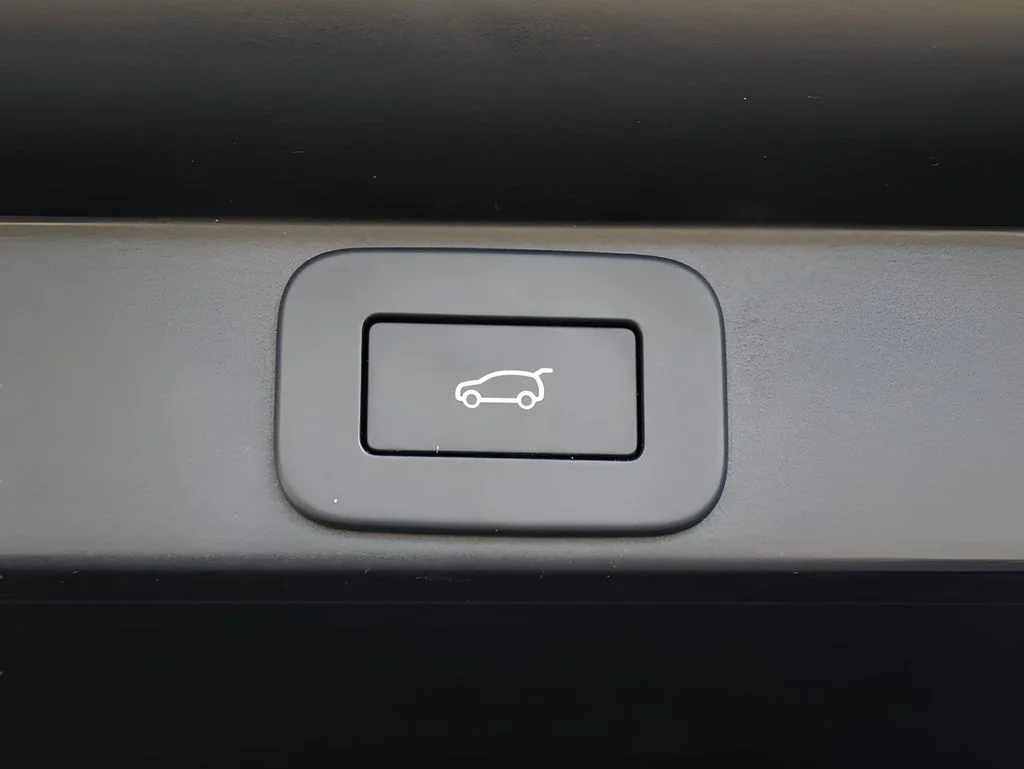 2023 Land Rover Range Rover SE - Photo 16