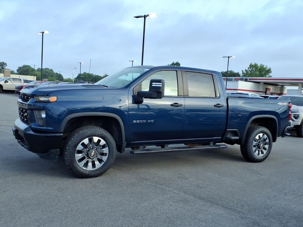 Used 2022 Northsky Blue Metallic Chevrolet Custom image 2