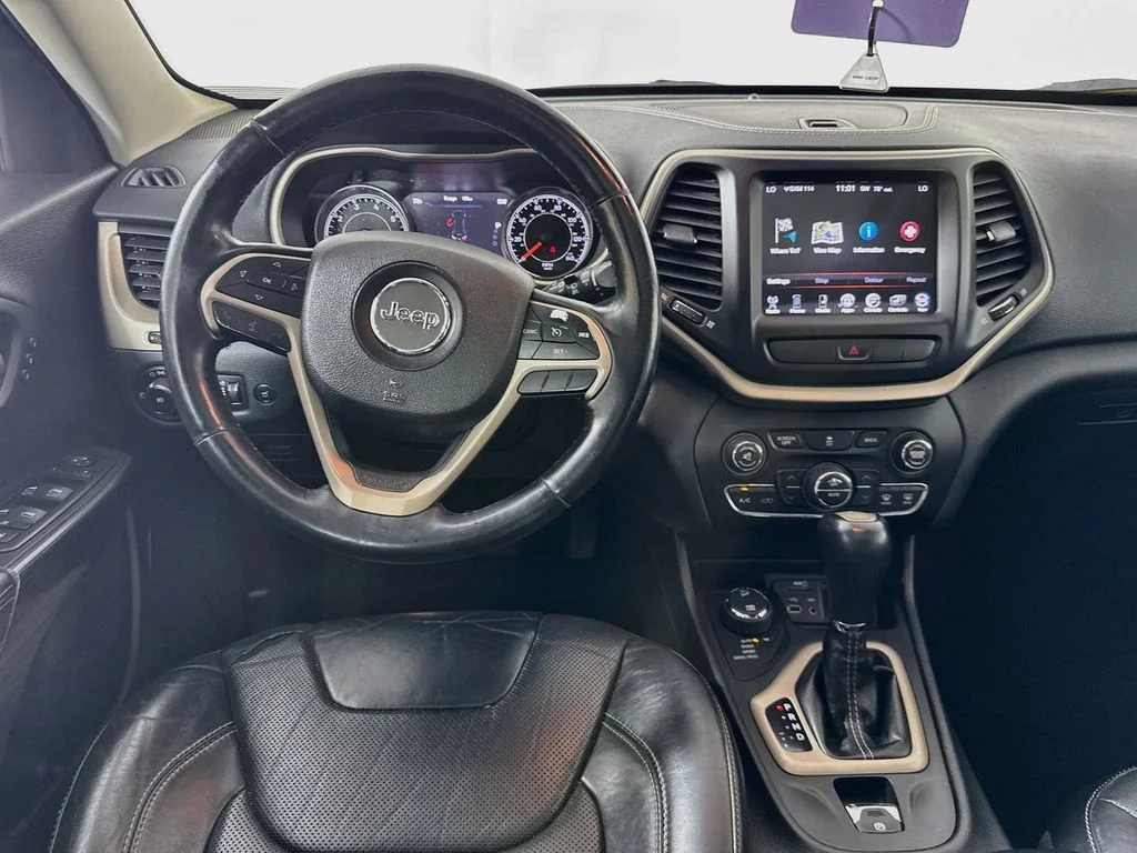 Used 2014 Gray Jeep Limited image 27
