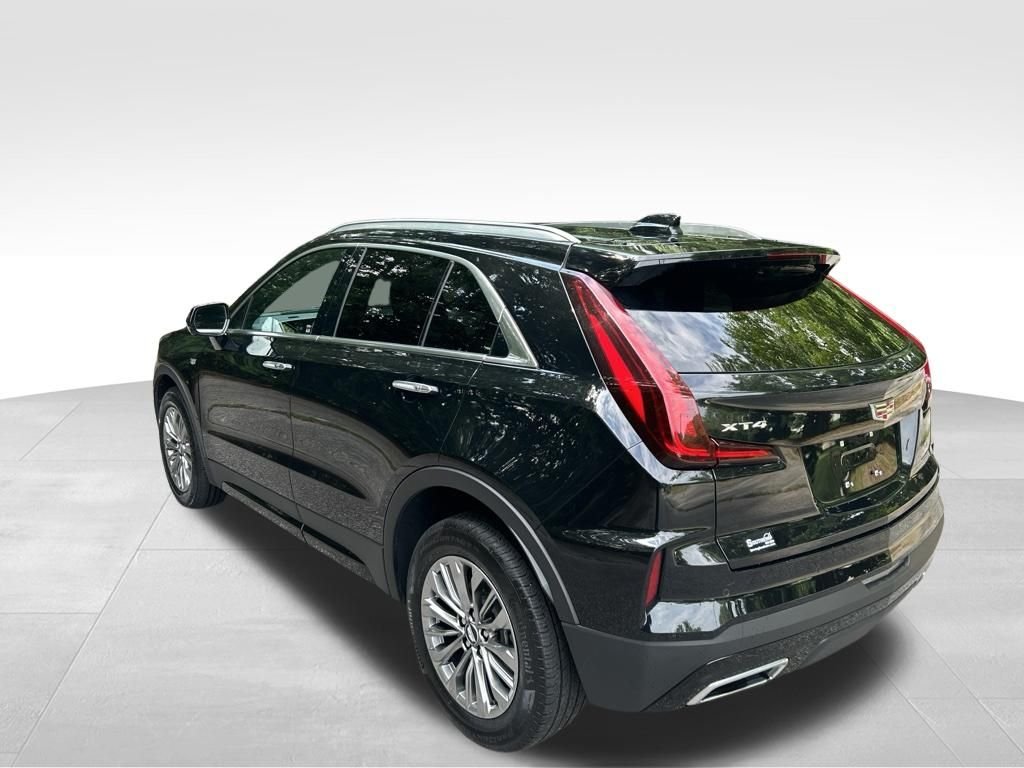 2025 Cadillac XT4 Premium Luxury - Photo 3