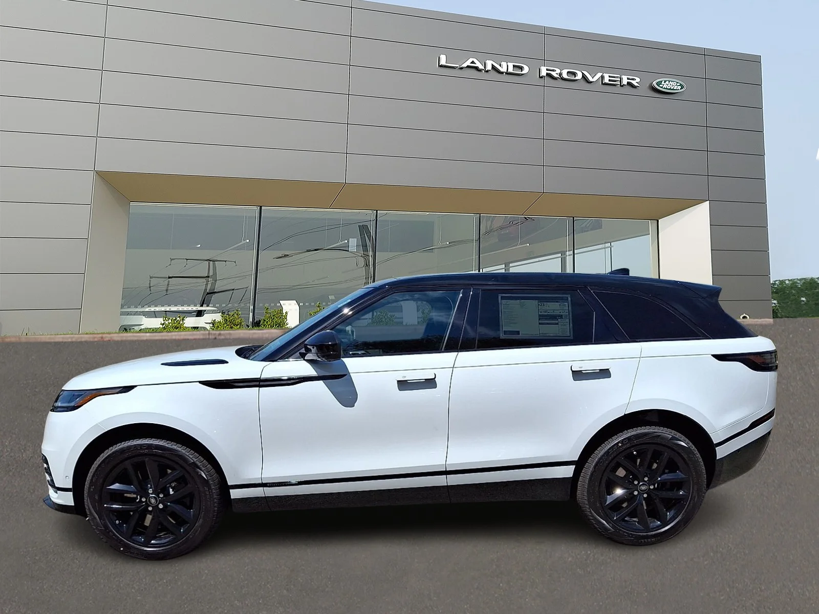New 2026 Fuji White Land Rover Belgravia Edition image 6