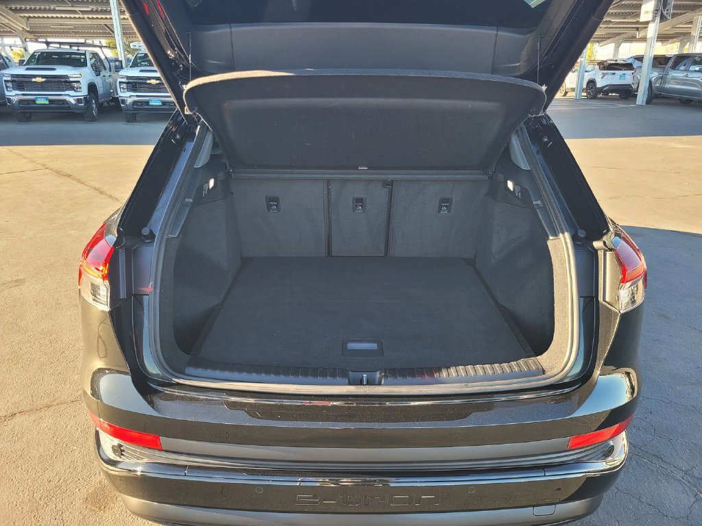 2022 Audi Q4 e-tron Premium Plus - Photo 12