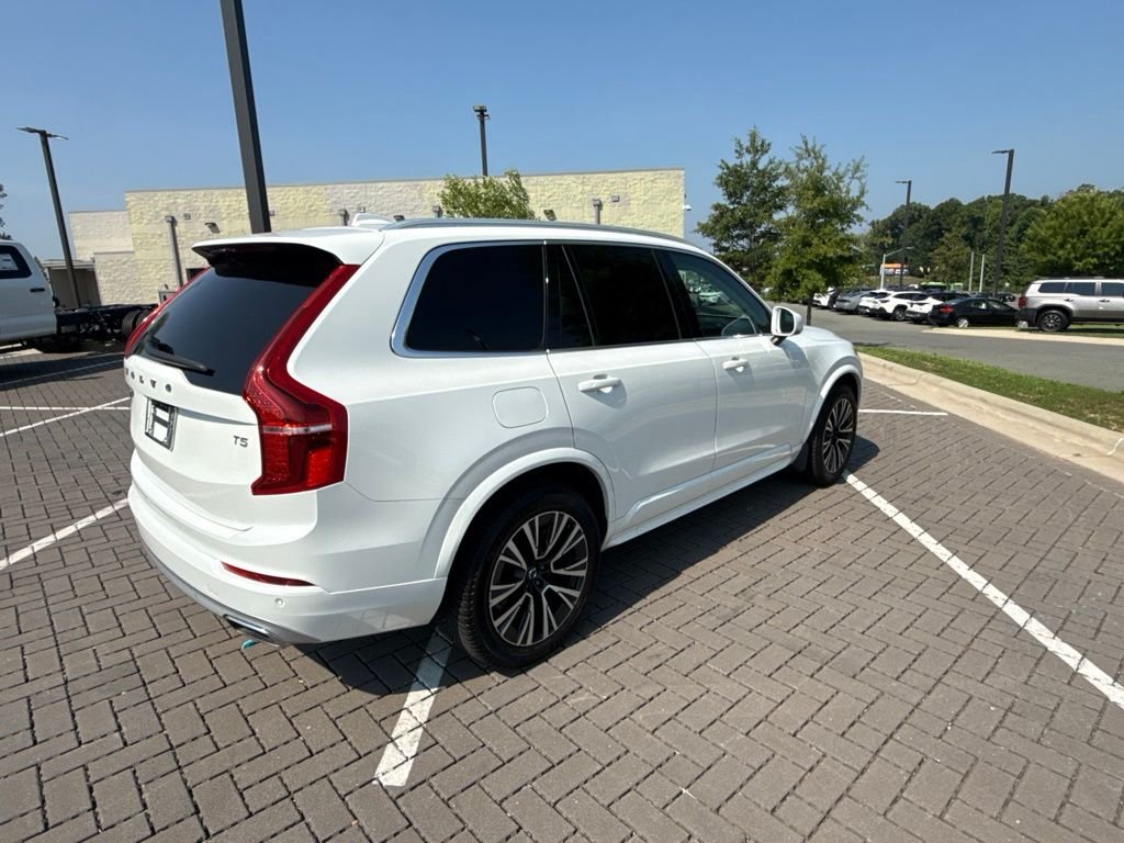 Used 2021 White Volvo T5 Momentum image 7