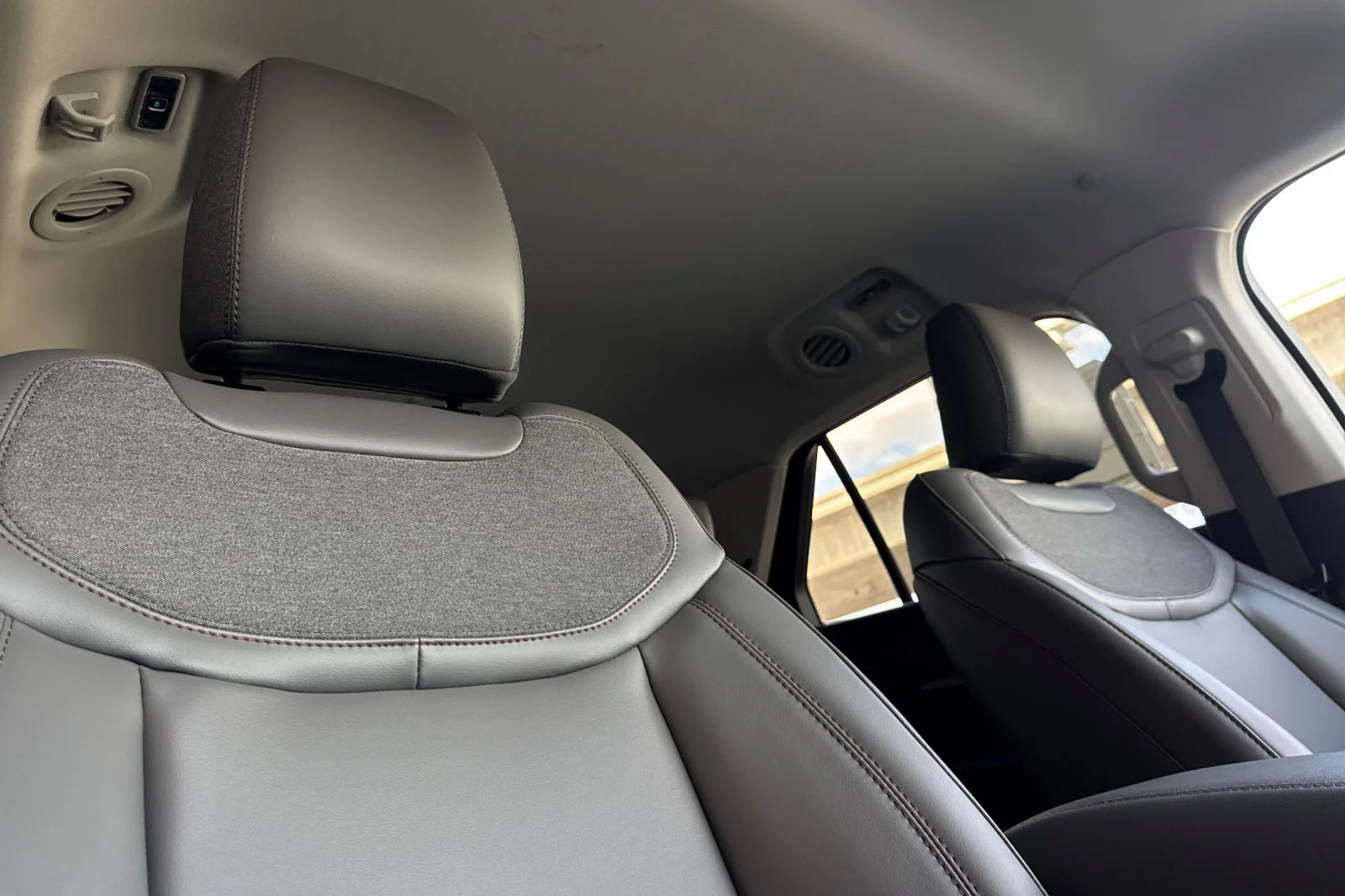 2026 Ford Explorer Active - Photo 17