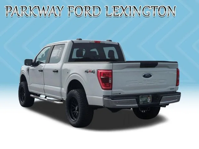 Used 2021 White Ford XLT image 3