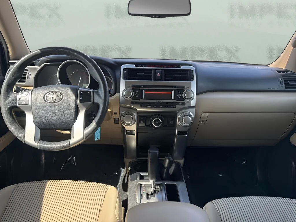 Used 2010 White Toyota SR5 image 13