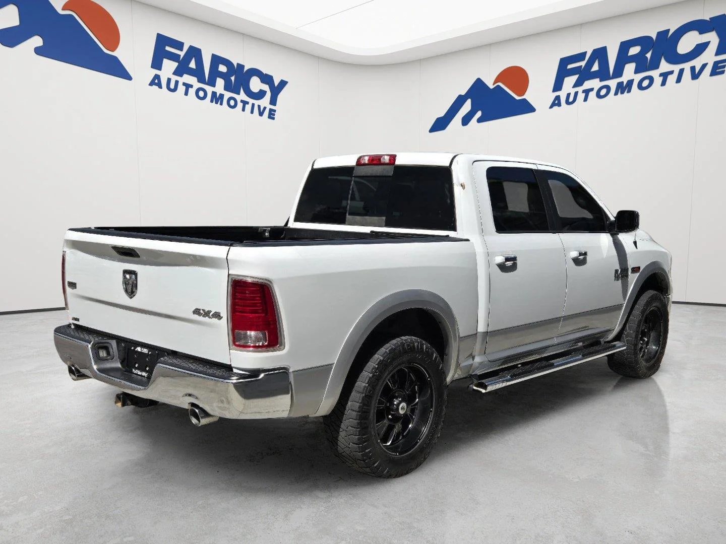 Used 2016 Bright White Clearcoat Ram Laramie image 5