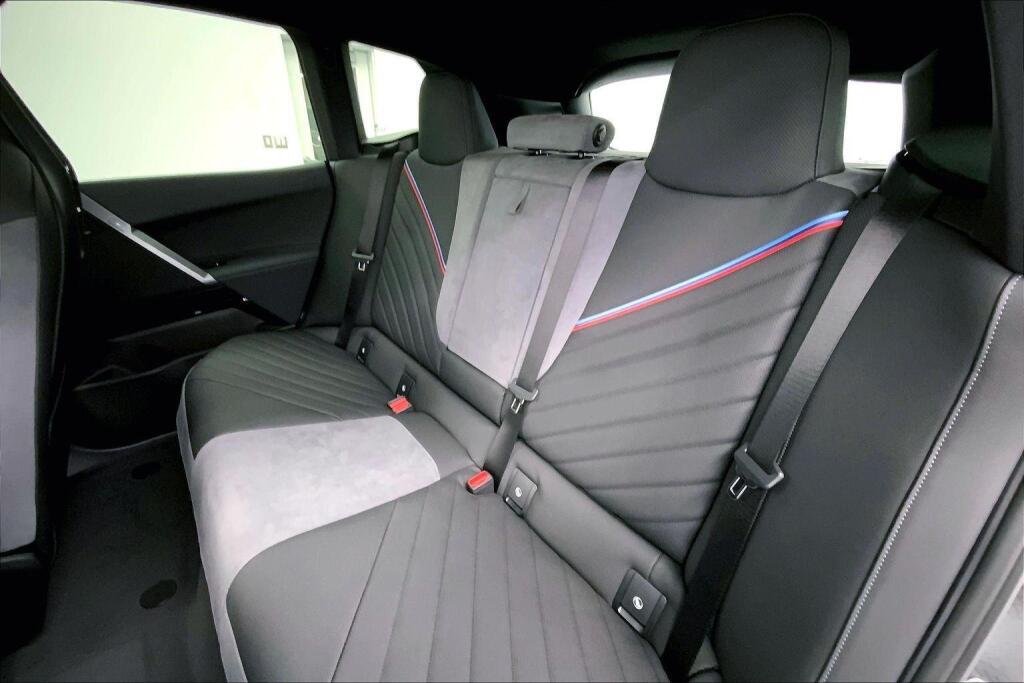 Used 2026 Mineral White Metallic BMW xDrive45 image 16