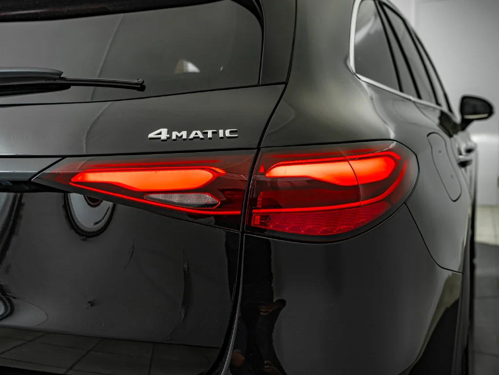 Used 2026 Black Mercedes-Benz GLC 300 image 15