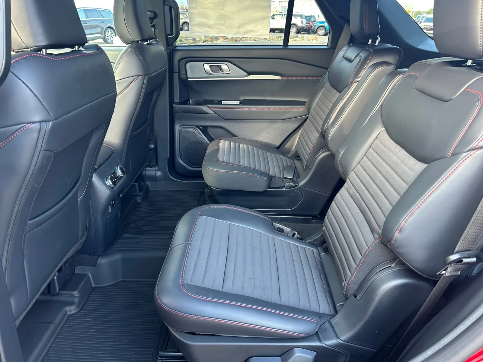 New 2027 Ruby Red Metallic Tinted Clearcoat Ford ST-Line image 19