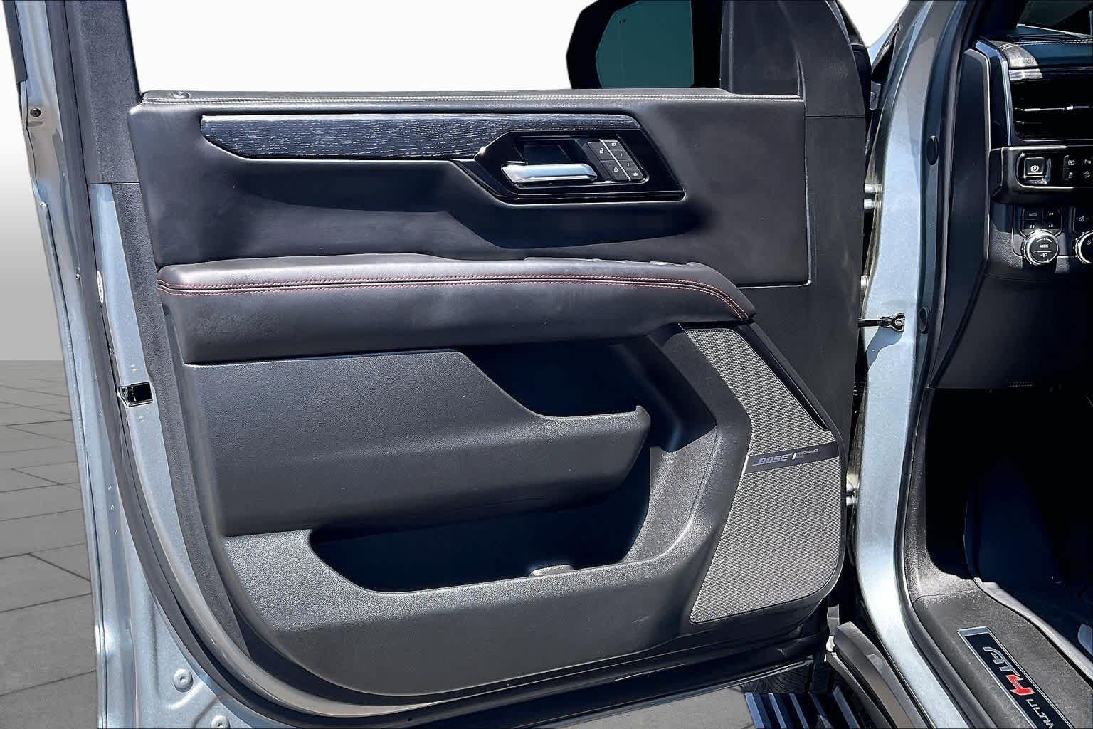 Used 2026 Sterling Metallic GMC AT4 Ultimate image 22