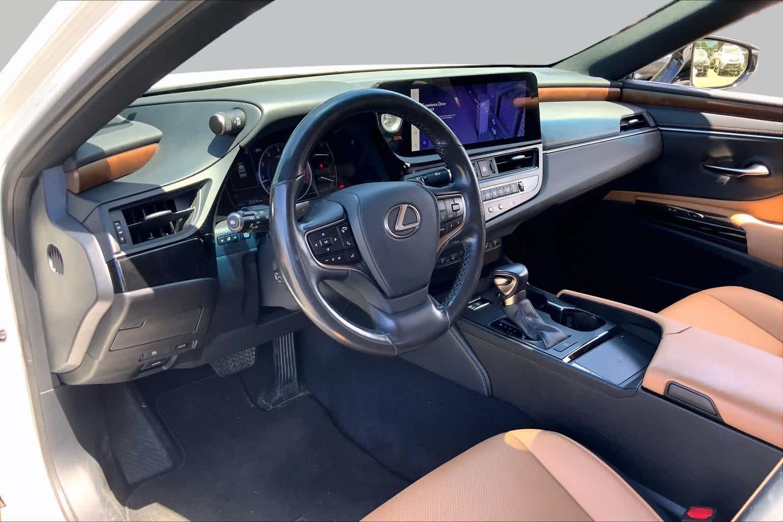 Certified Used 2024 Eminent White Pearl Lexus  image 18