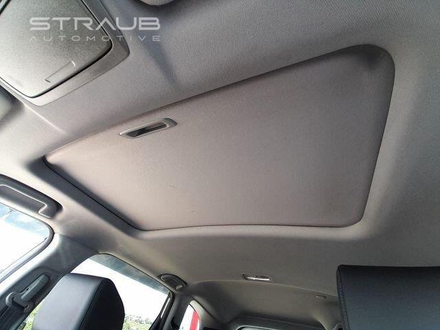 Used 2020 Lunar Silver Metallic Honda Touring image 34