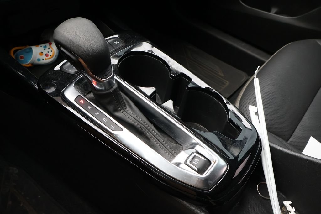 Used 2024 Mosaic Black Metallic Chevrolet ACTIV image 24